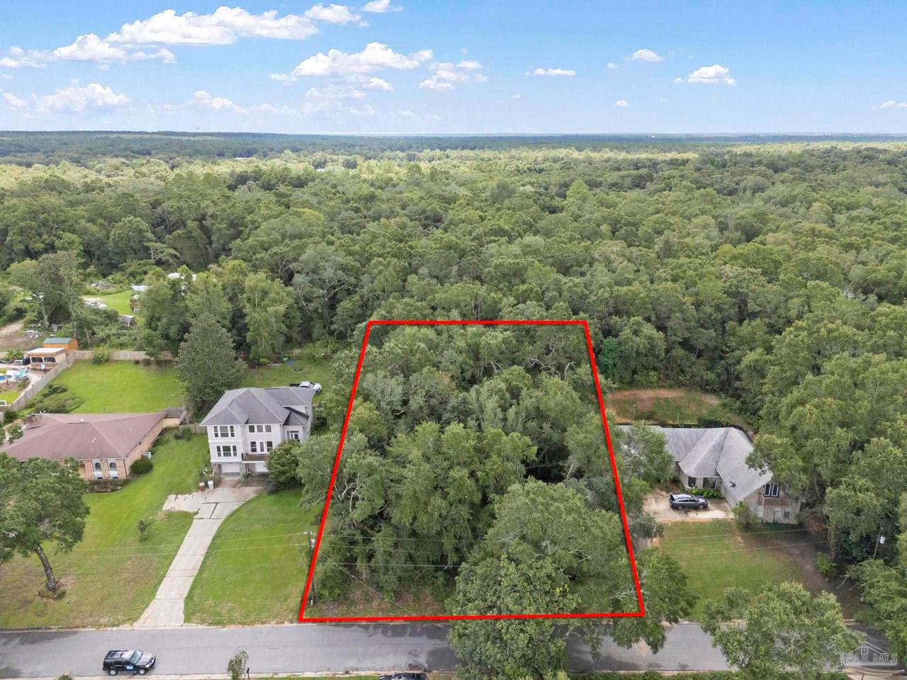 17 Lakeside Dr