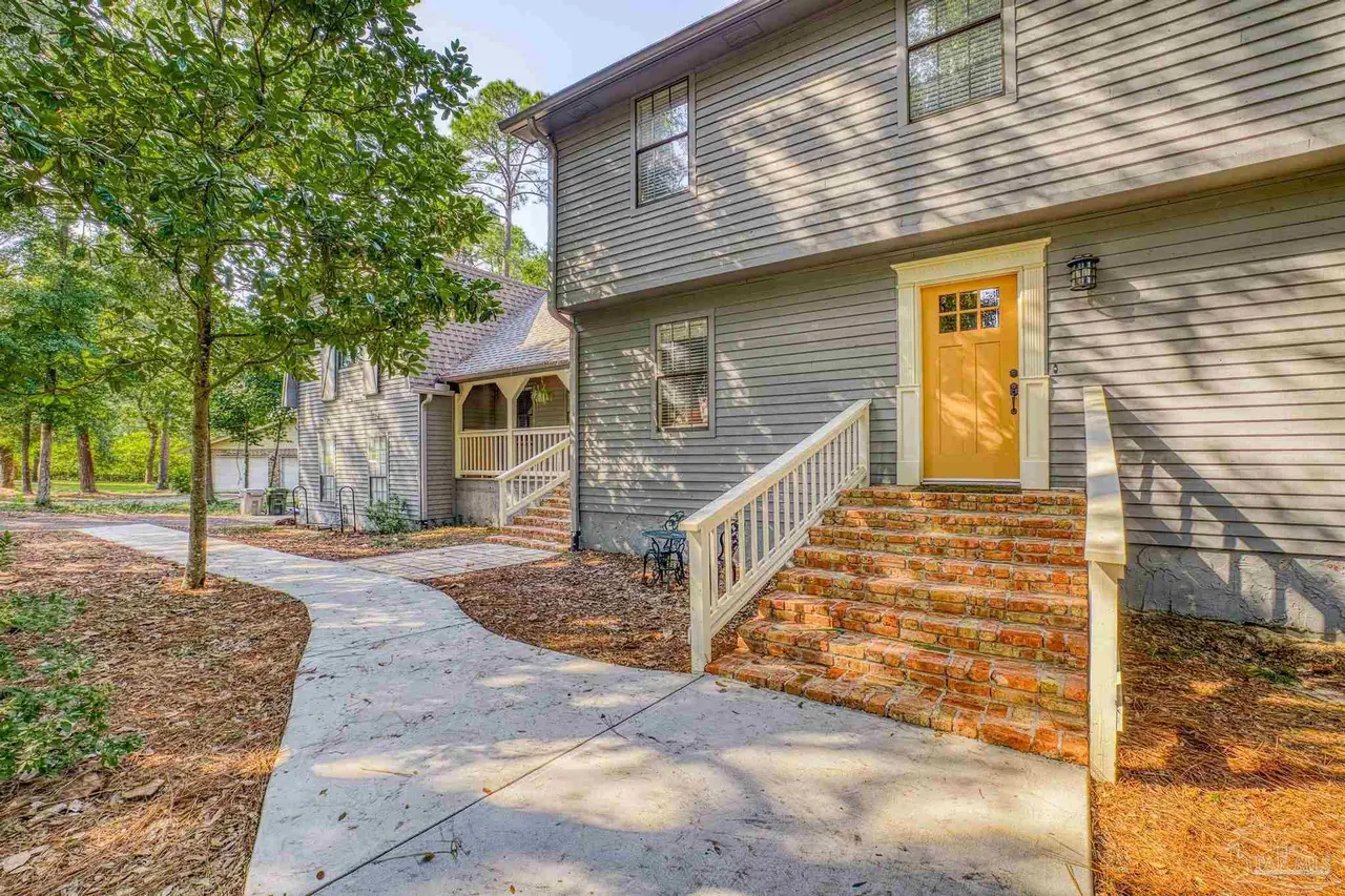 706 Crooked Oak Dr