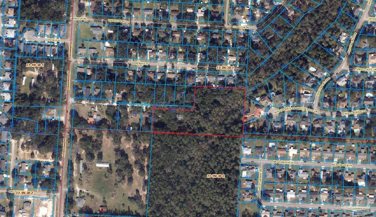 381 Robinson Ln