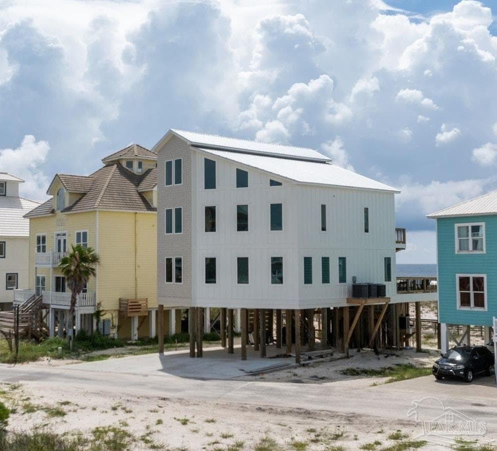 1434 Dune Dr