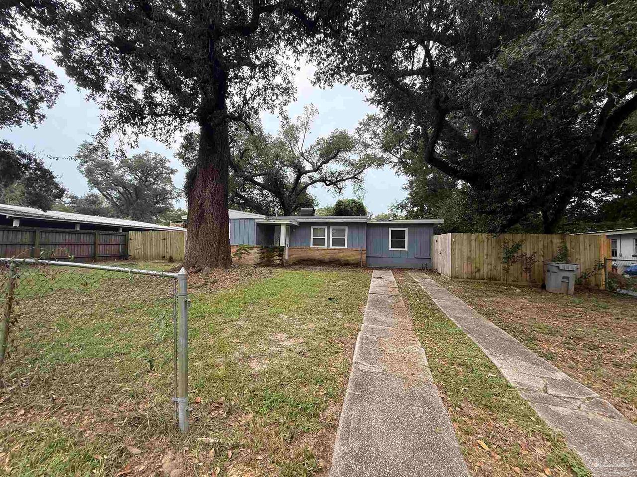 823 Madison Dr