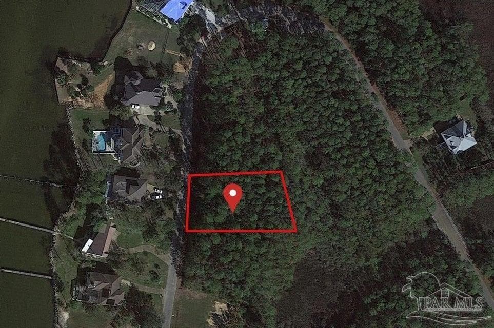 4533 Bayside Dr