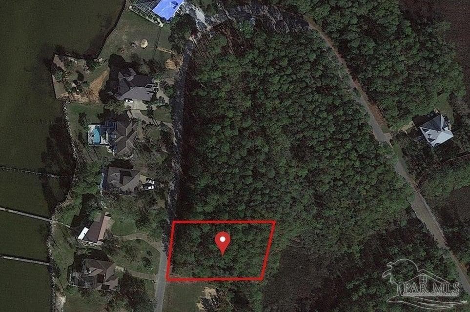 4529 Bayside Dr