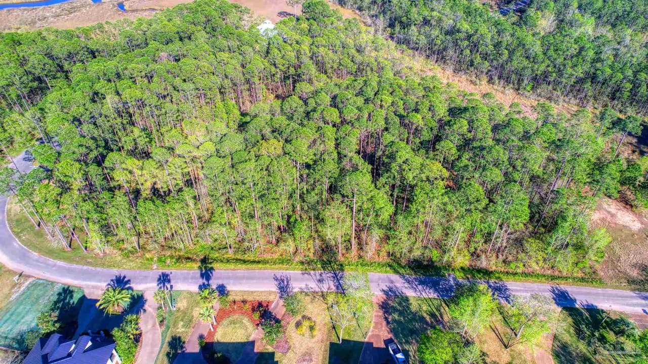 4529 & 4533 Bayside Dr