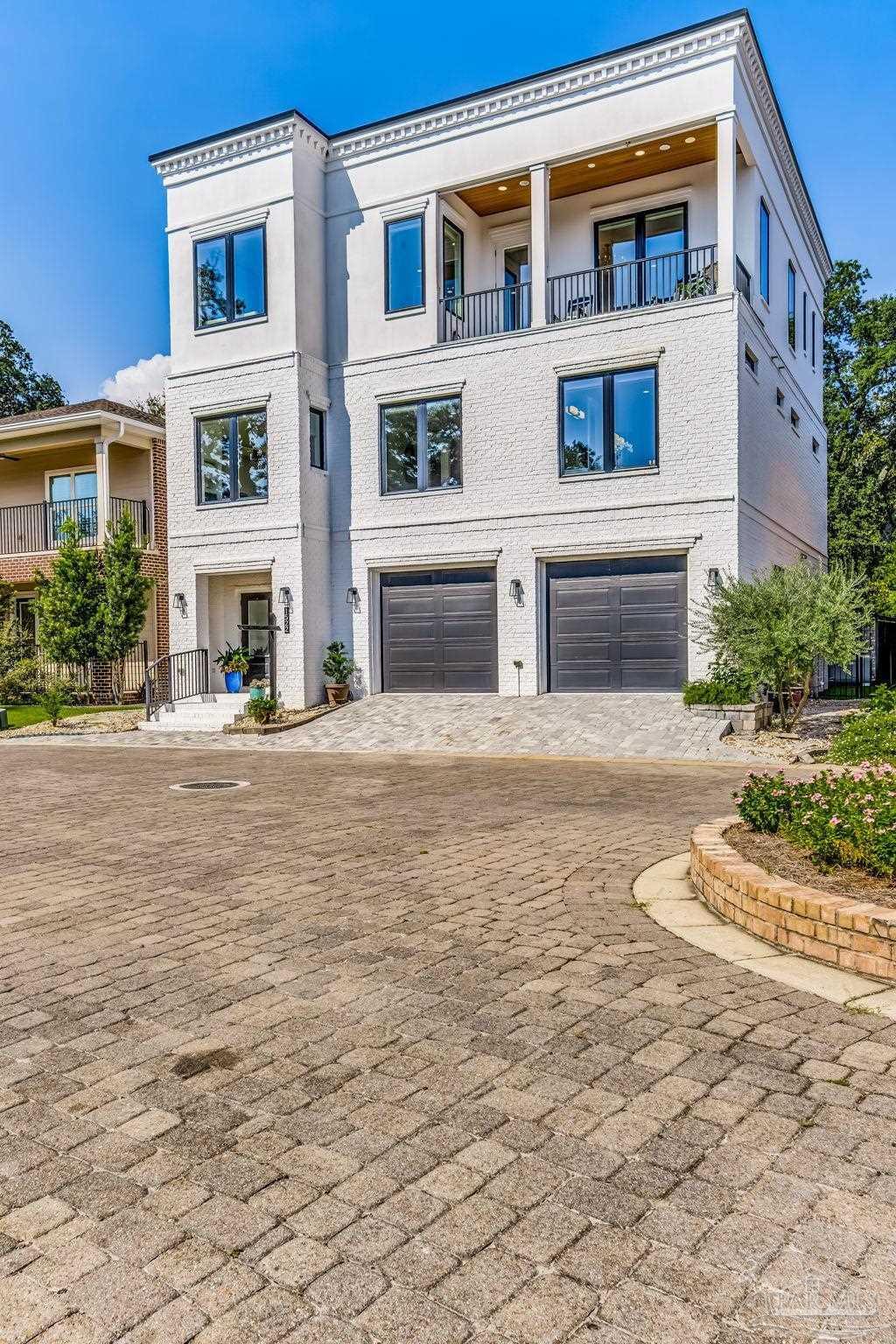1522 White Caps Ln