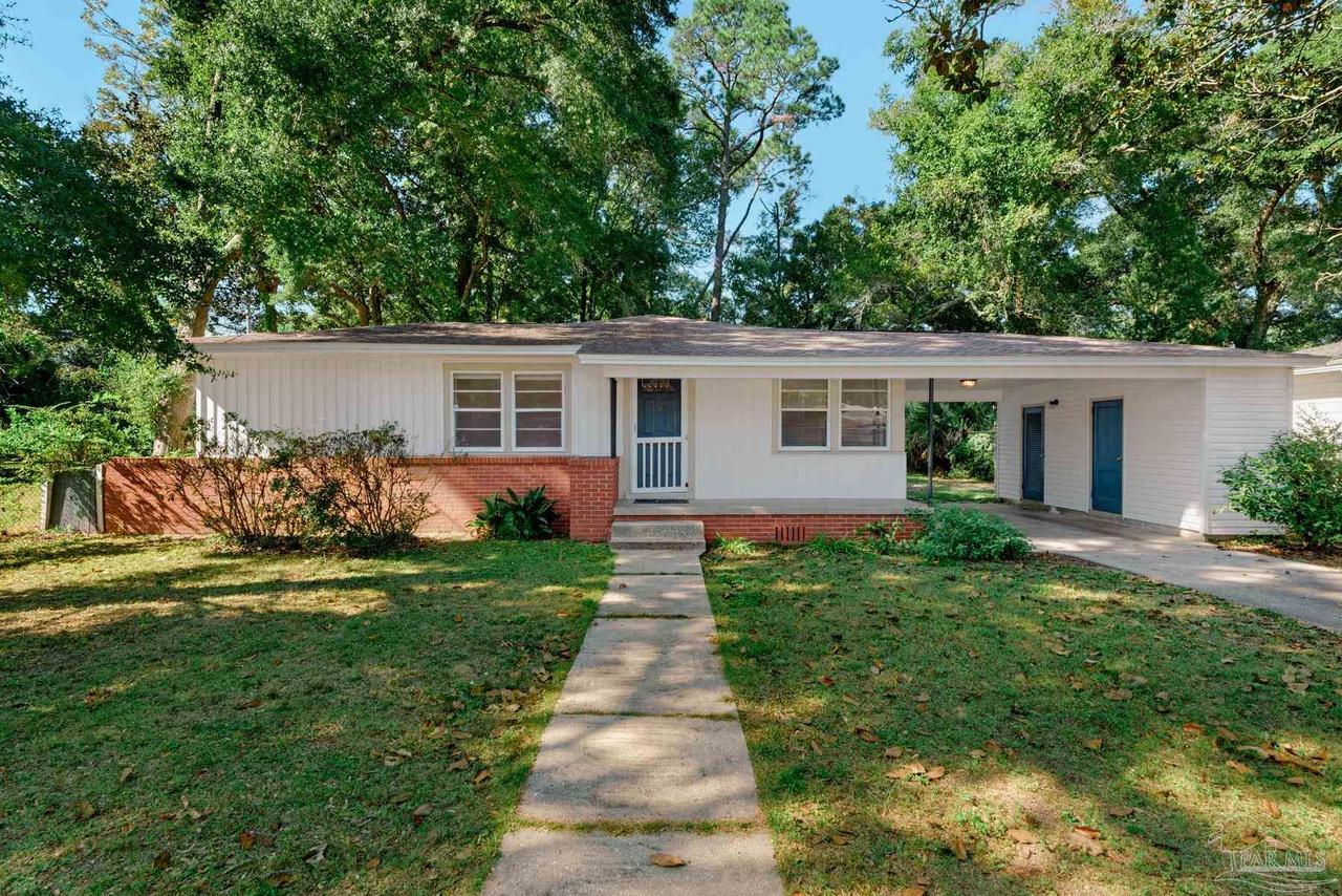 102 Ariola Ave