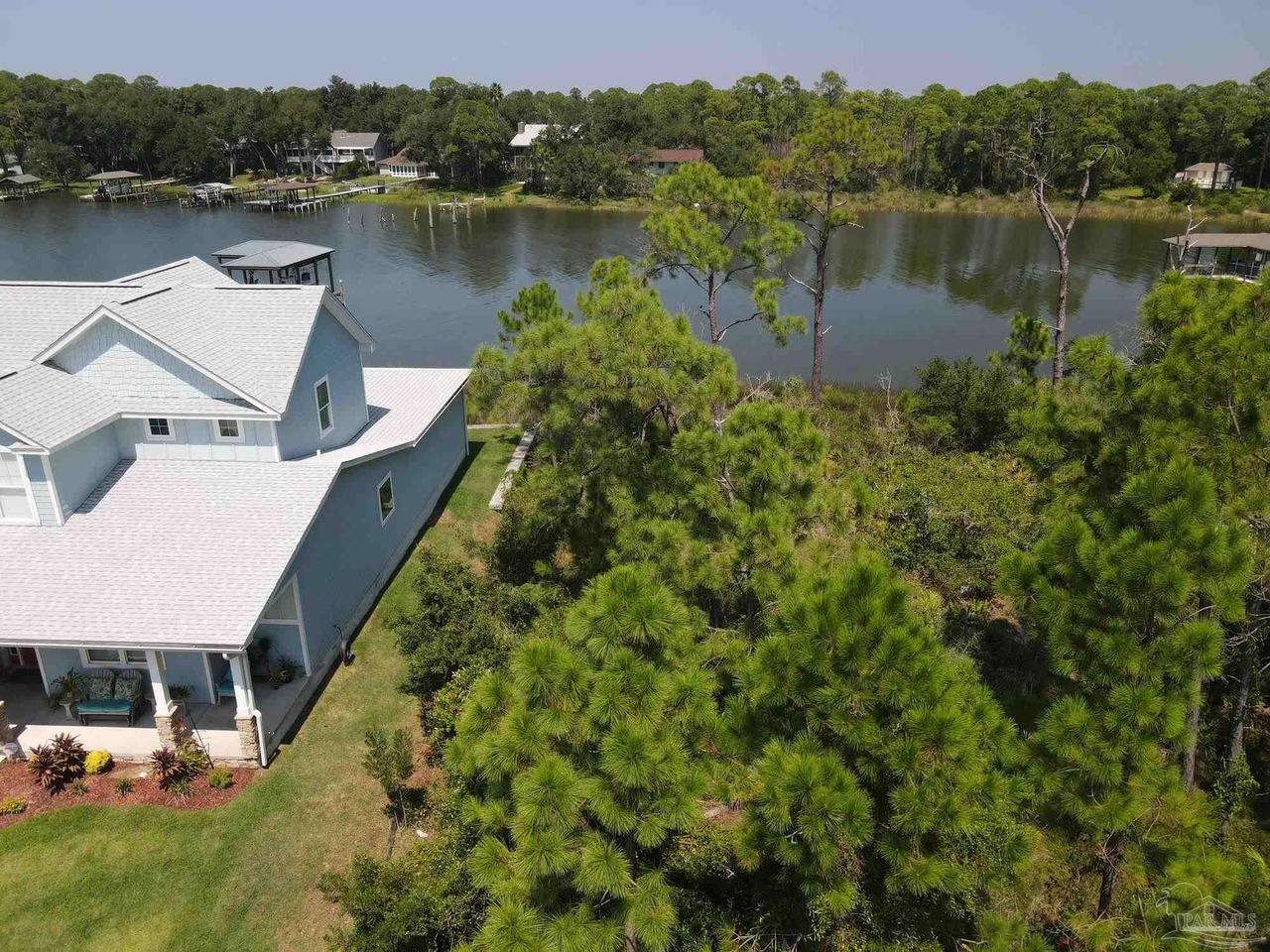 16326 Tarpon Dr