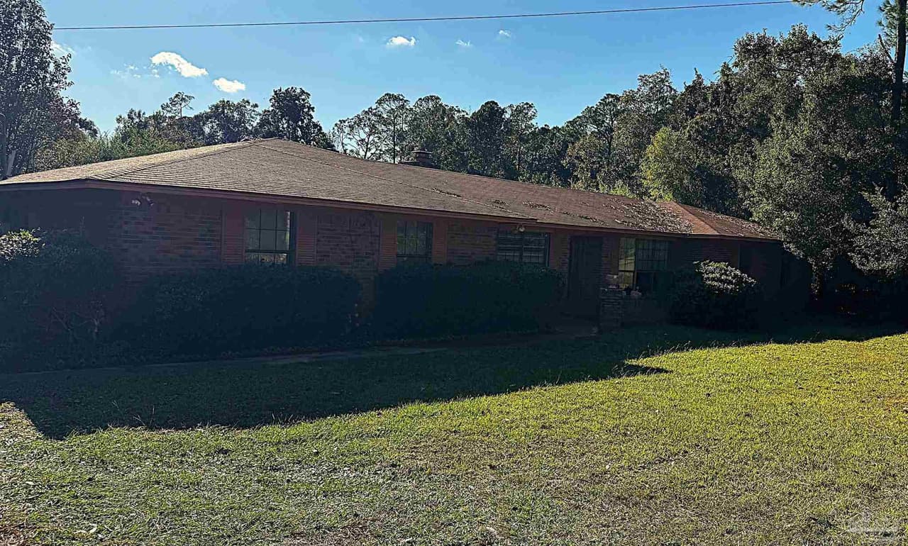 210 Man O War Cir