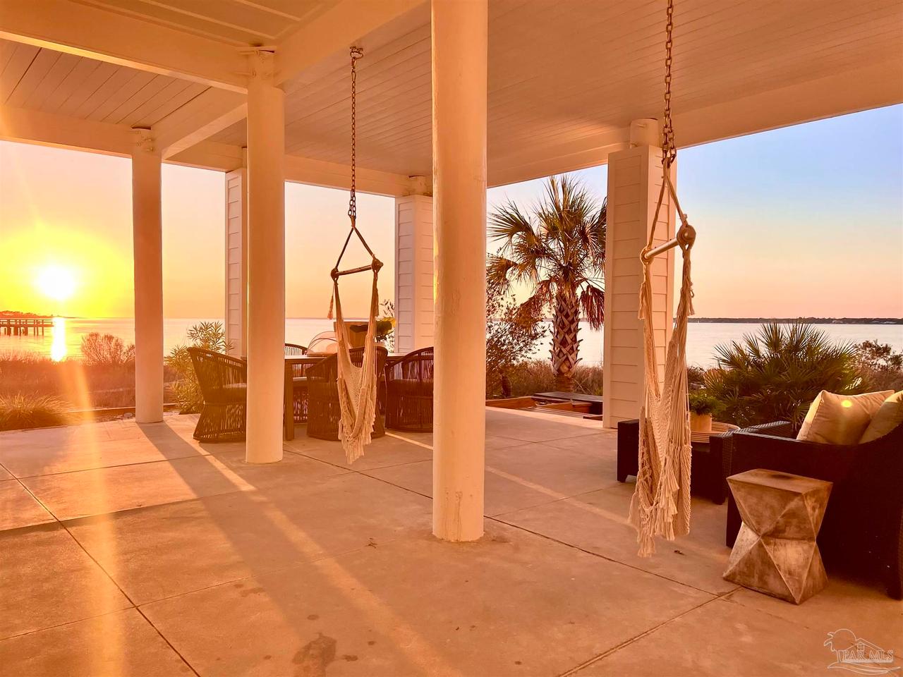 1466 Seaside Cir