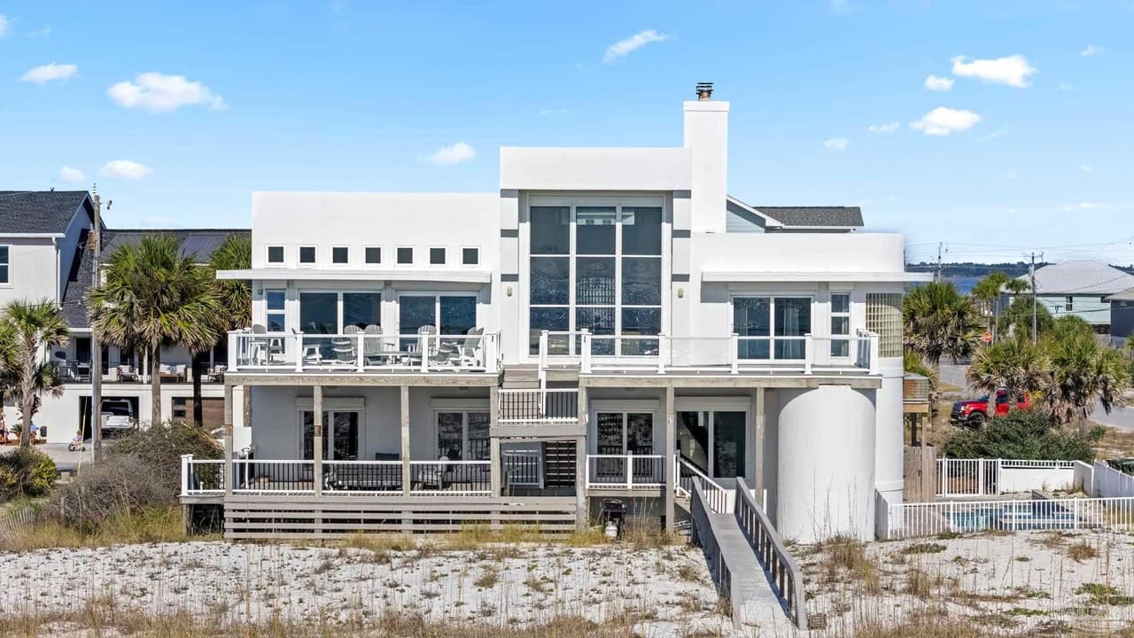 310 Ariola Dr