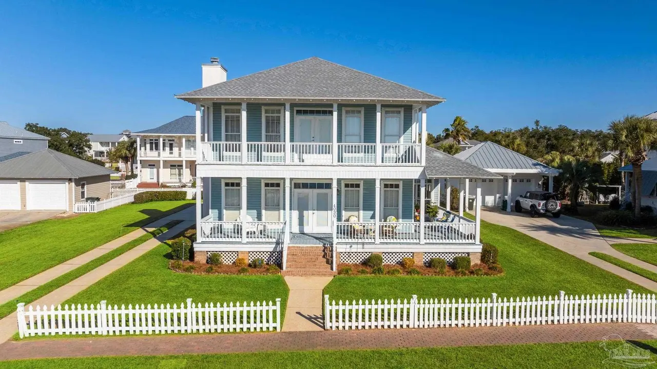 4030 Landfall Dr