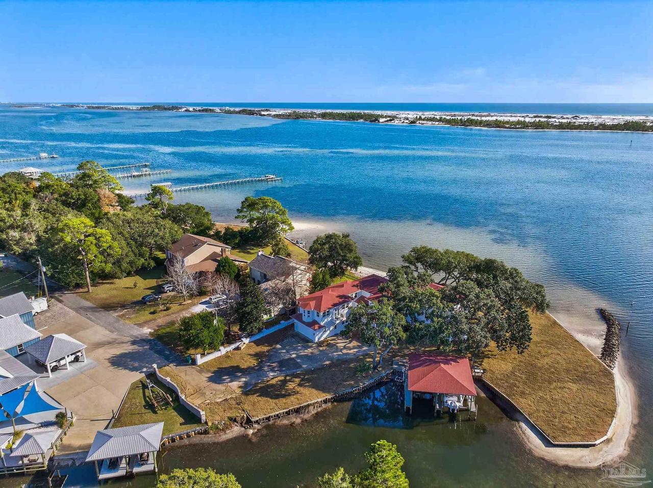39 Mariners Ln