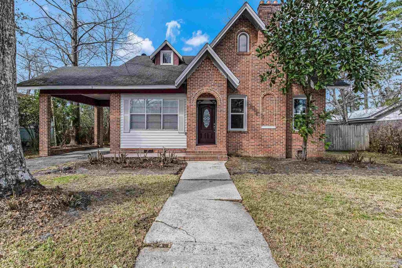 817 Douglas Ave
