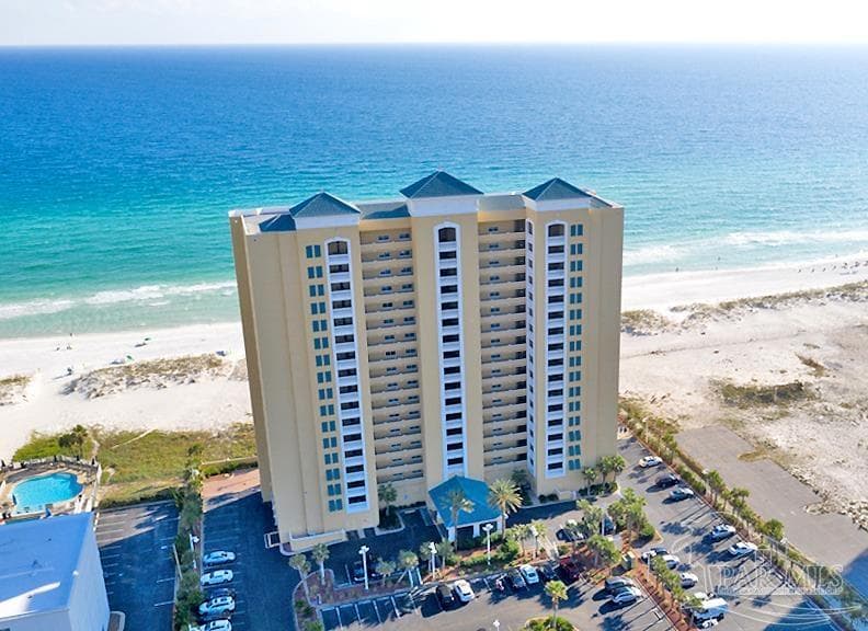 22 Via Deluna Dr # 101