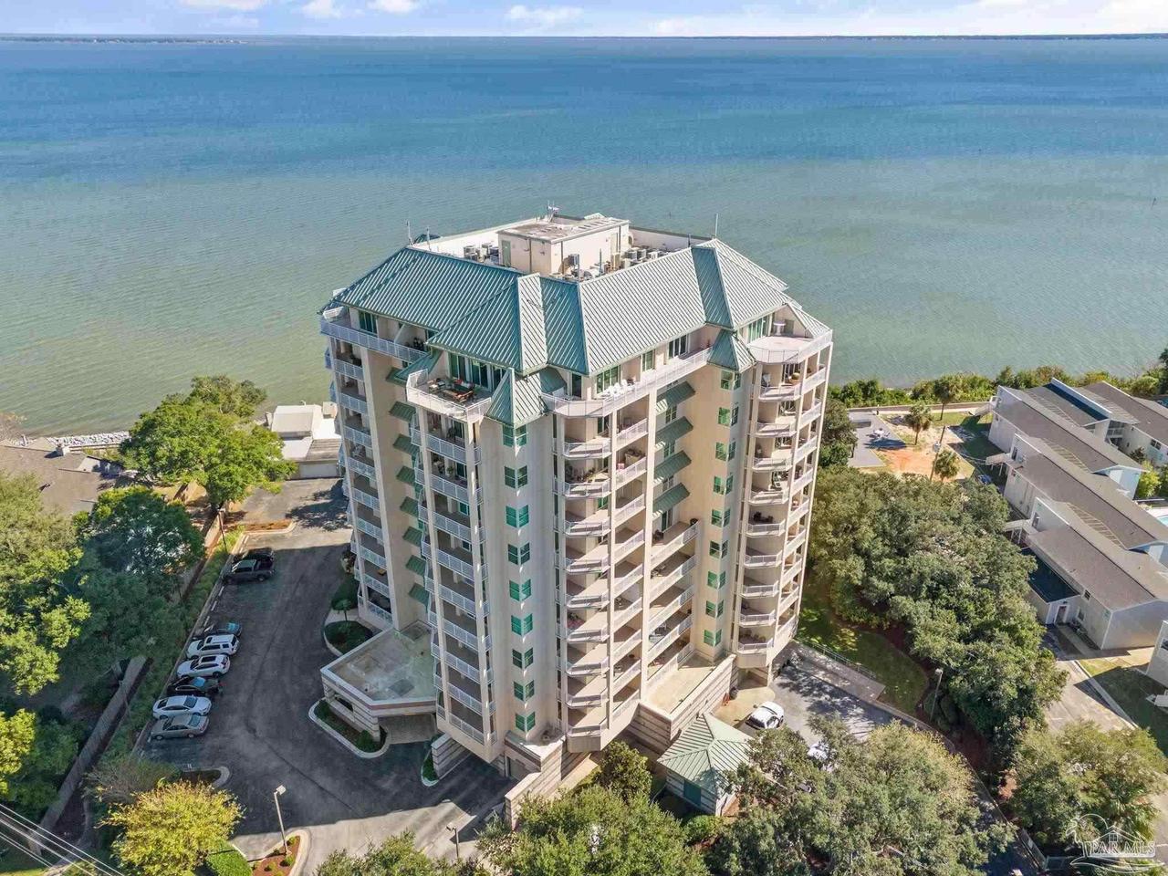 1700 Scenic Hwy # 403