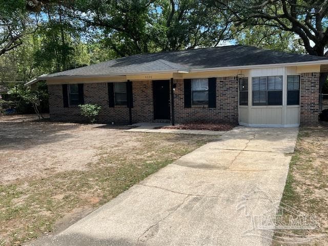 4328 Rhonda Rd