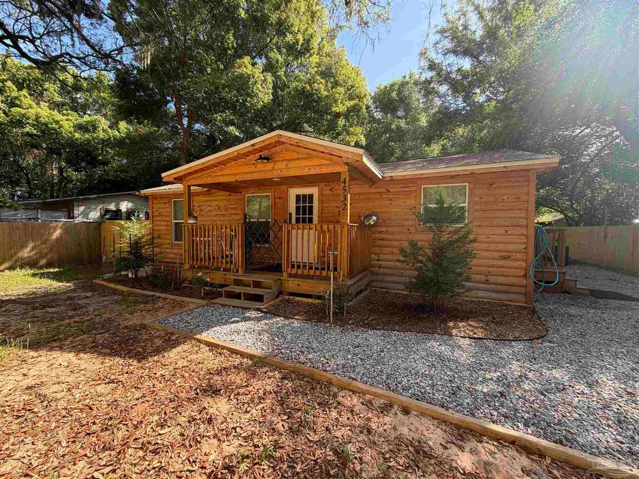 4532 Limit St