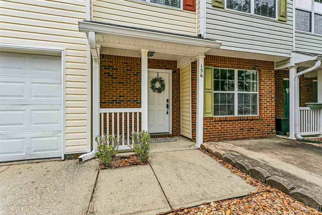 156 Swaying Pine Ct