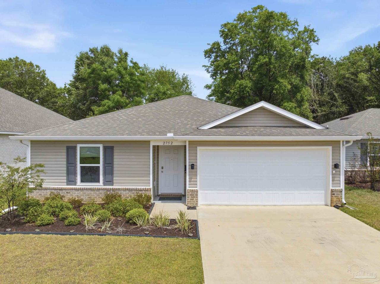 2752 Savannah Michelle Ln