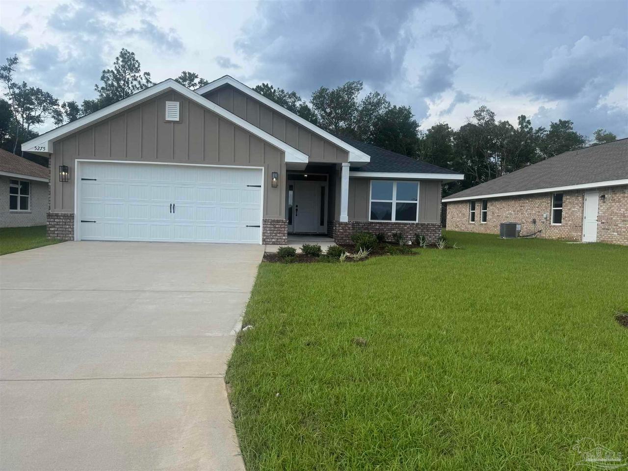 5290 Hidden Pines Cir