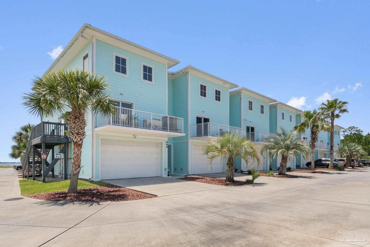 940 Sound Harbor Cir