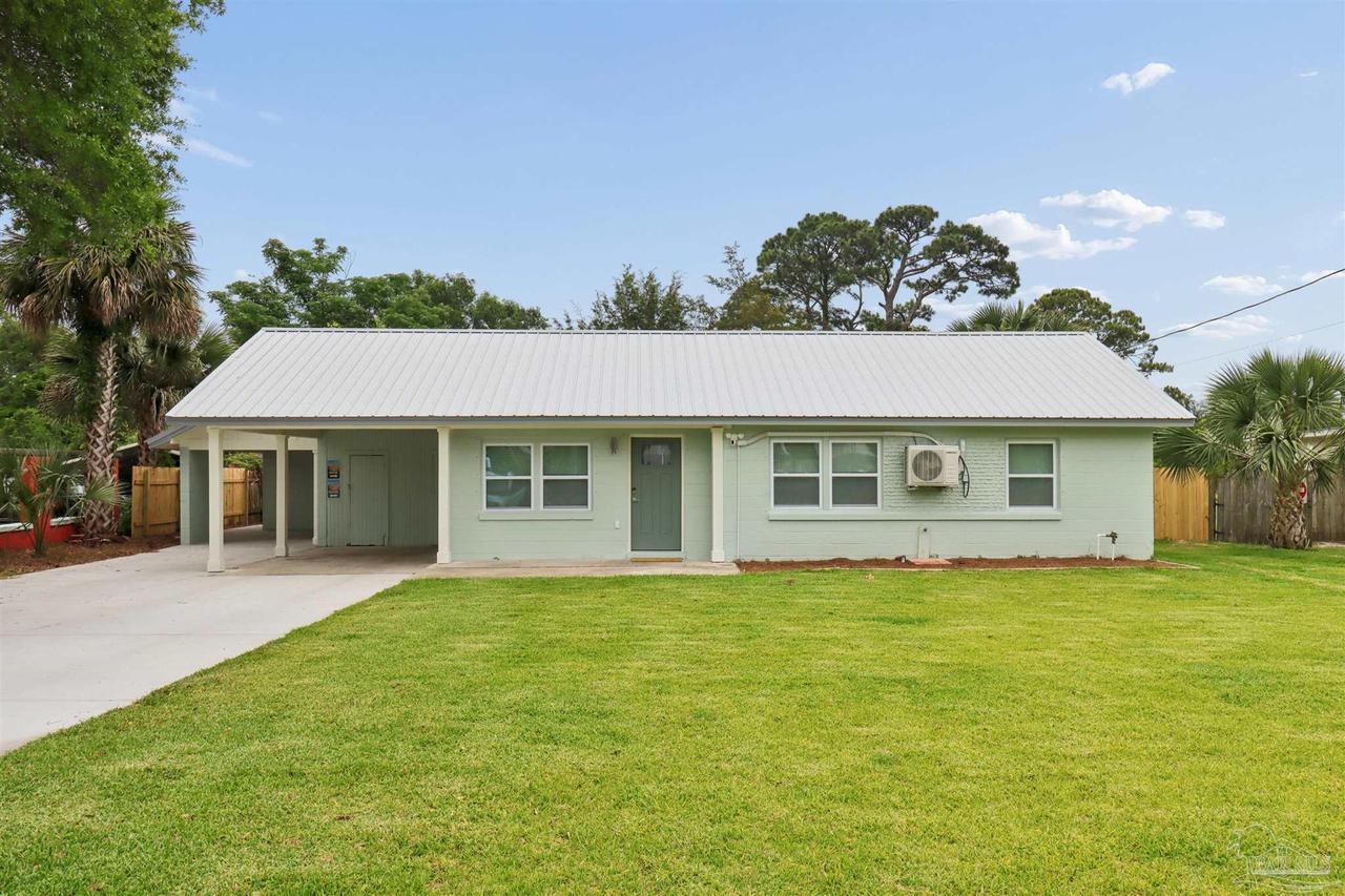 605 Edgewater Dr