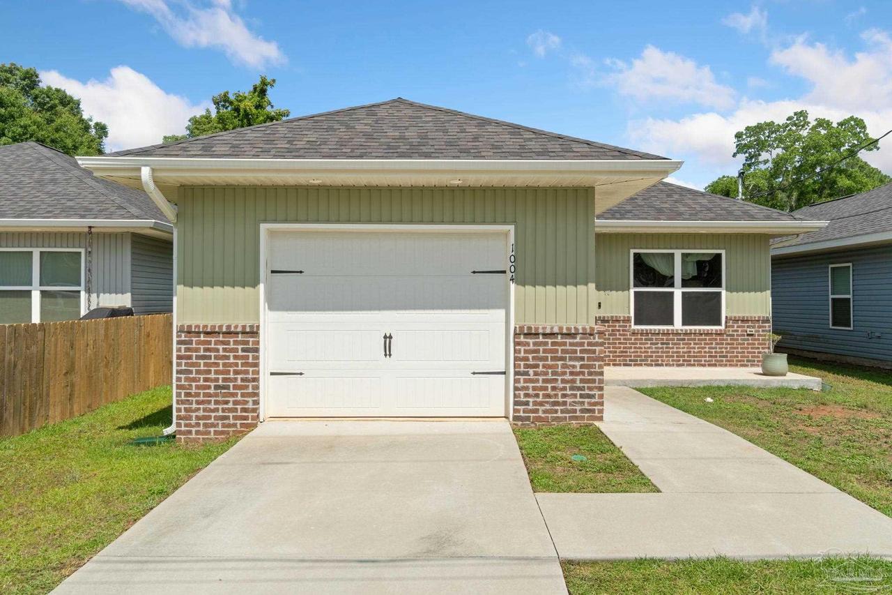 1004 Polk Ave