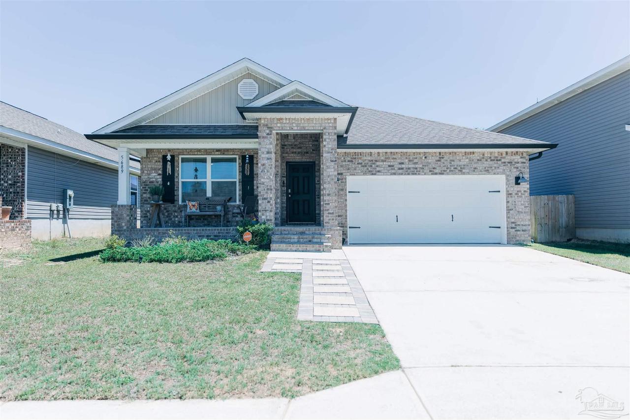 5689 Guinevere Ln
