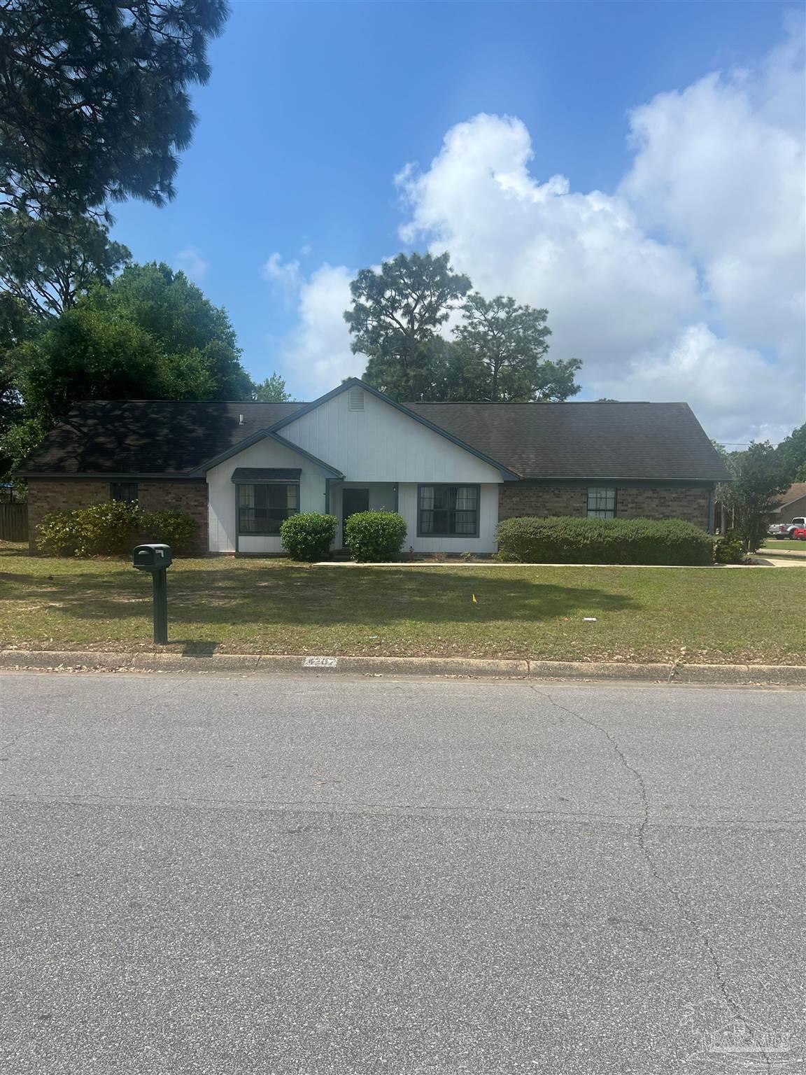 4207 Cherry Laurel Dr