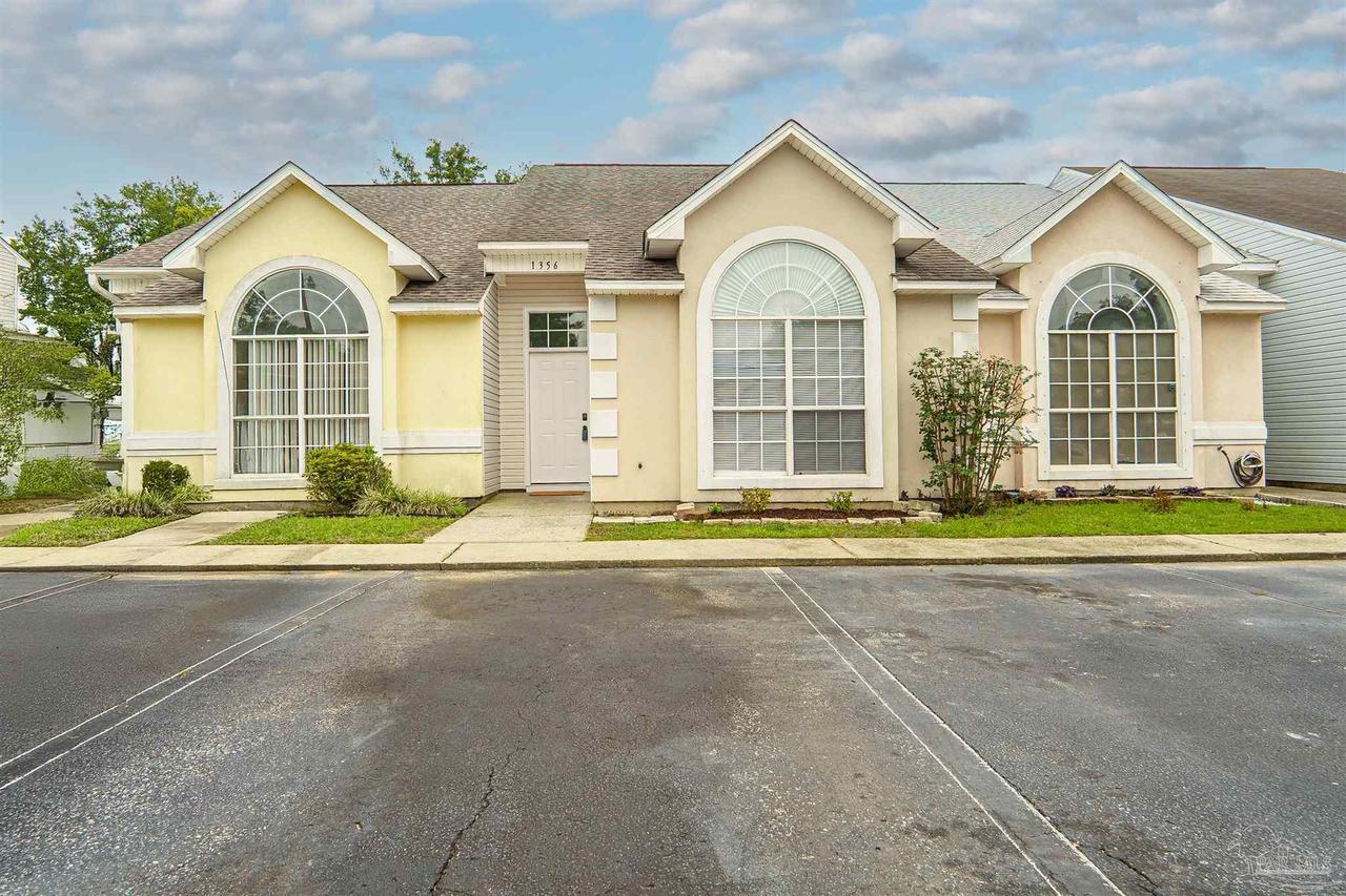 1356 Redwood Ln