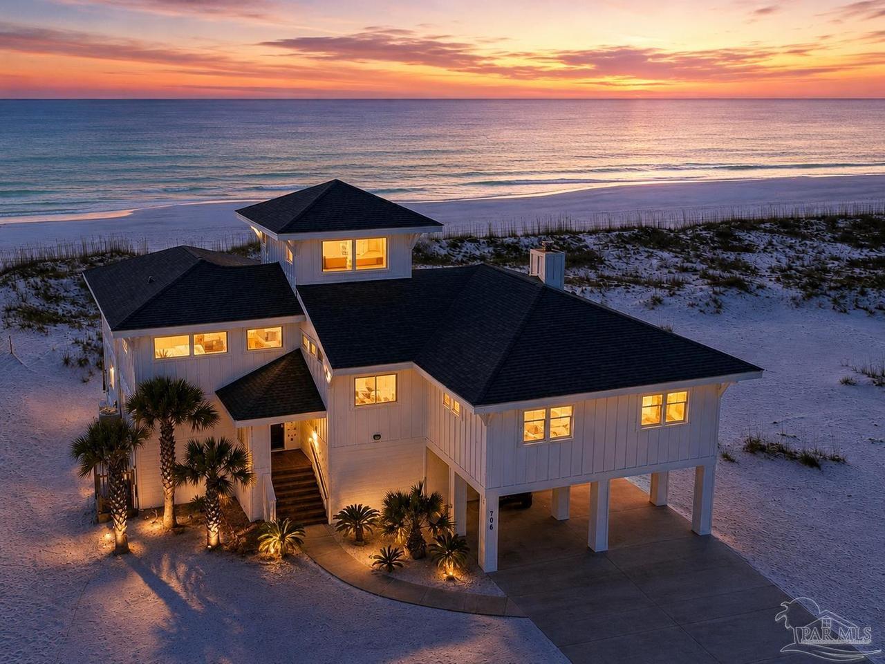 706 Ariola Dr