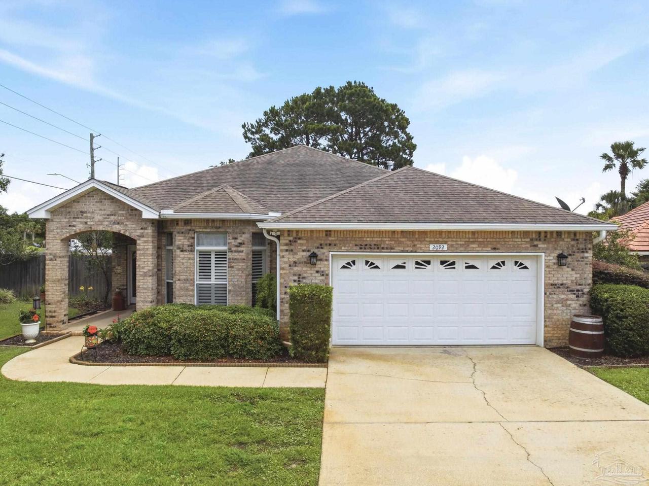 2092 Pritchard Pt Dr