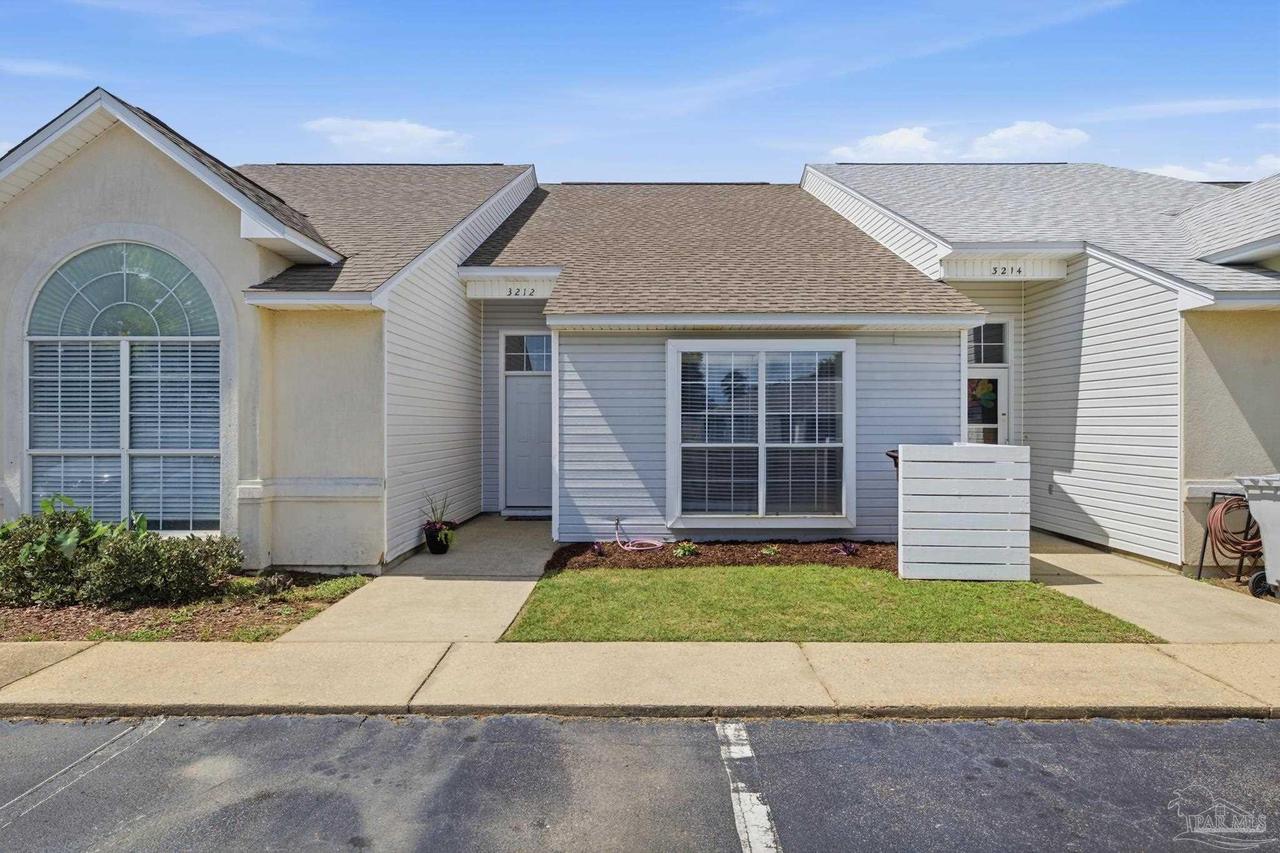 3212 Fernwood Dr