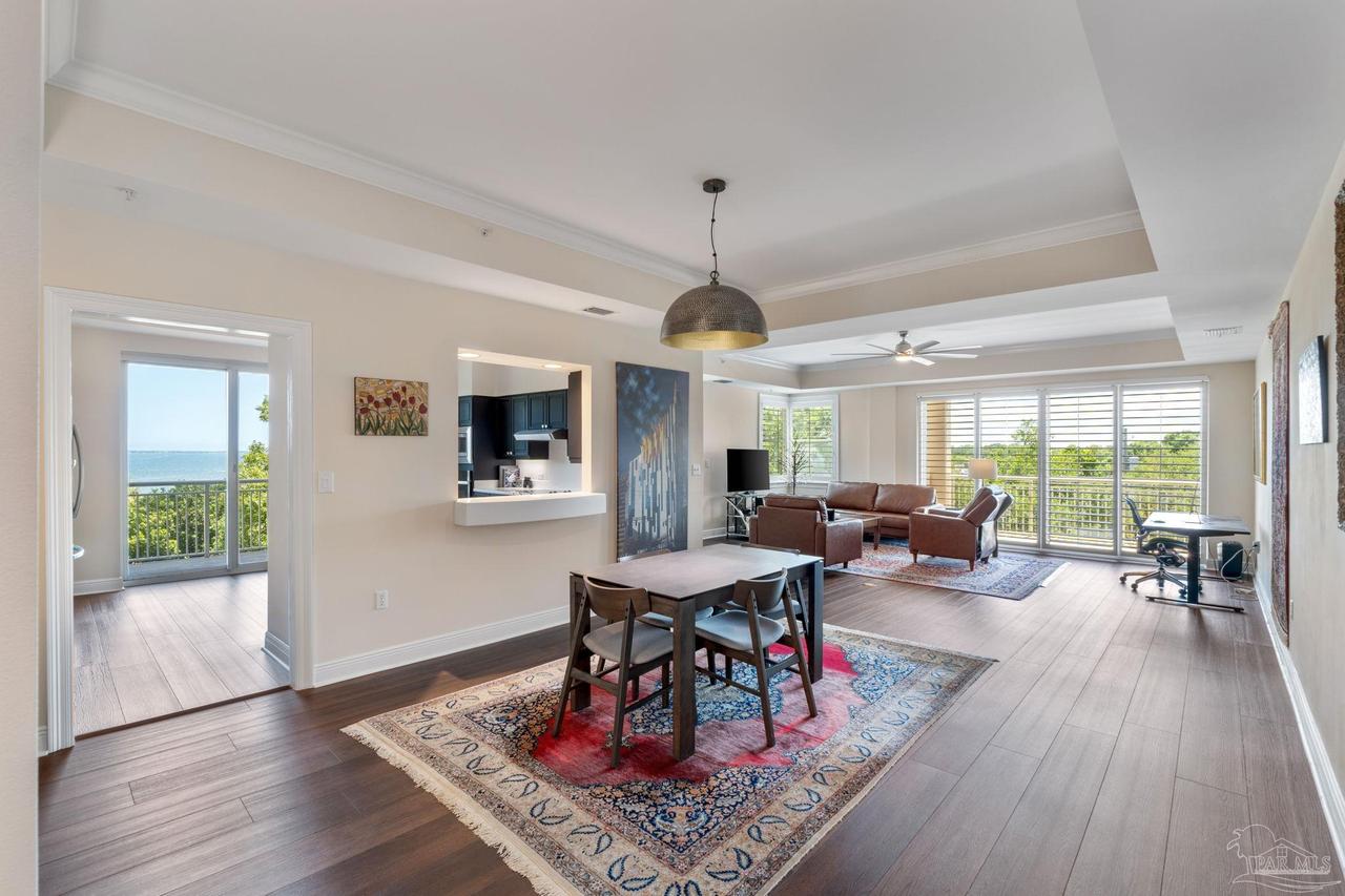 1700 Scenic Hwy # 301