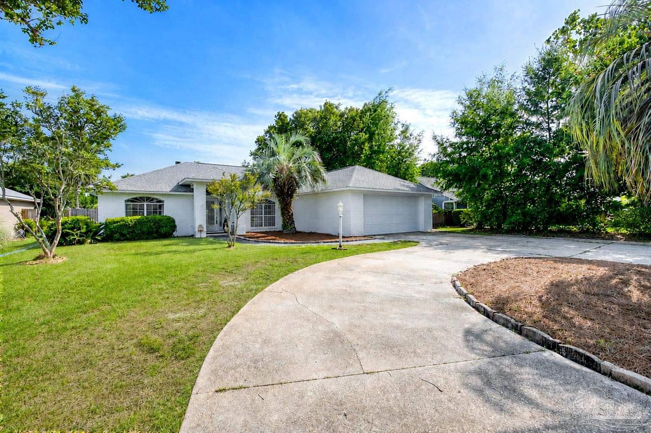 3479 Willow Ln