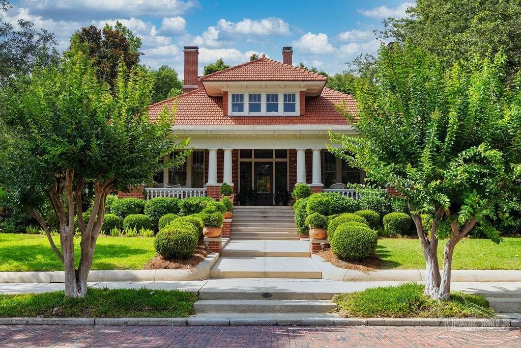 116 De Soto St