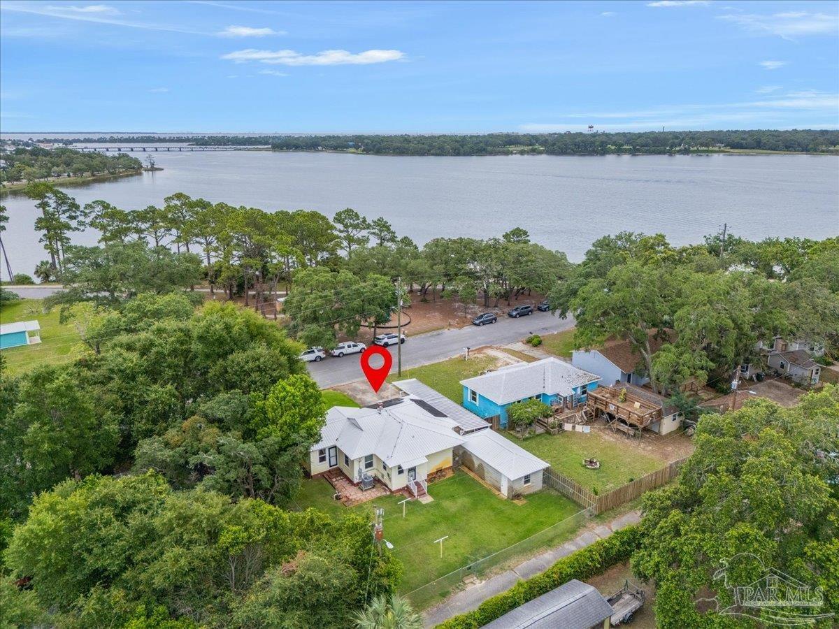 422 Gibbs Rd