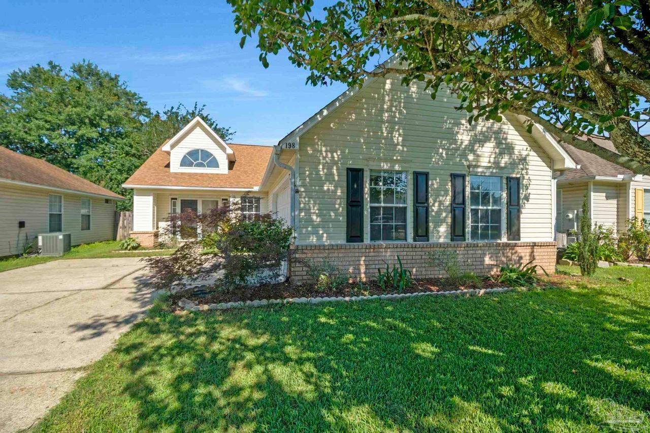 198 Mirabelle Cir