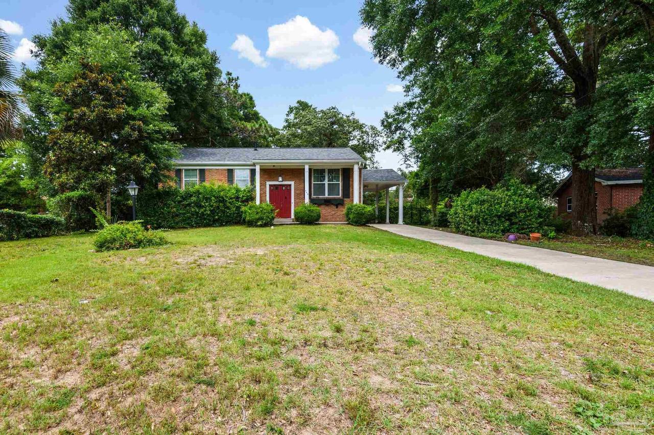848 Ash Dr