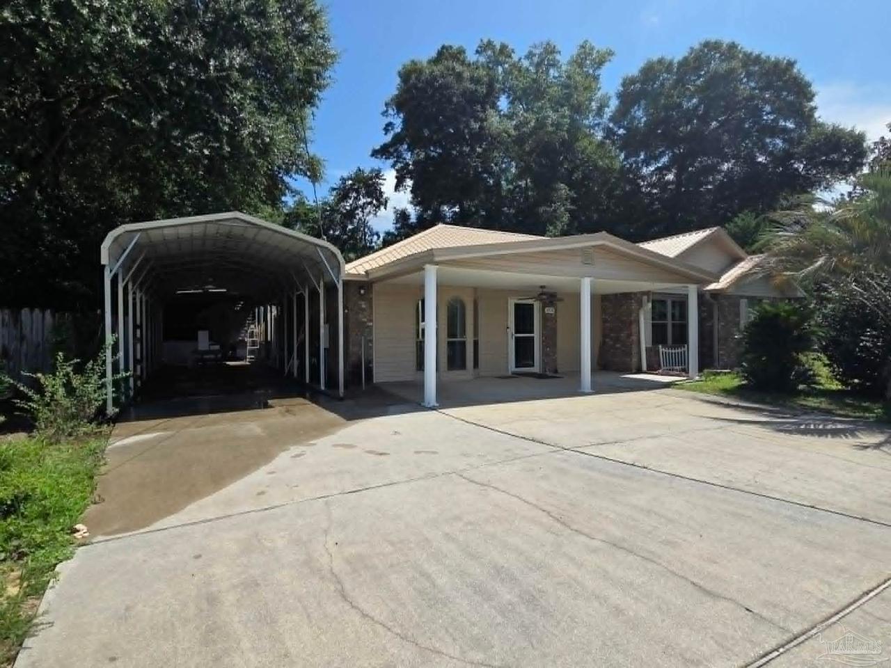 6220 Weekly St