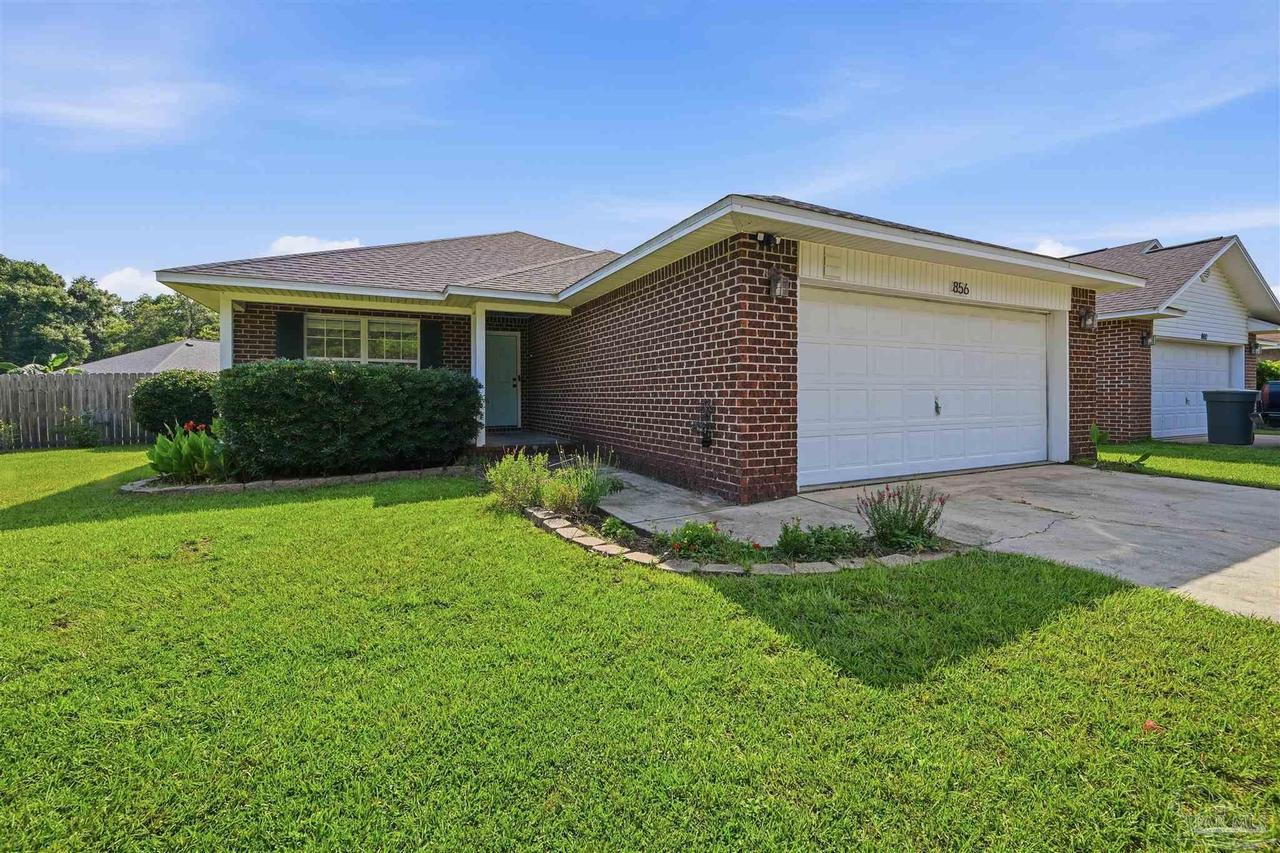 856 Miramar Dr