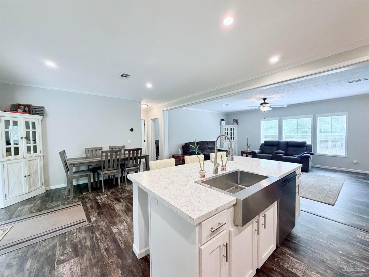 11431 Floridale Dr