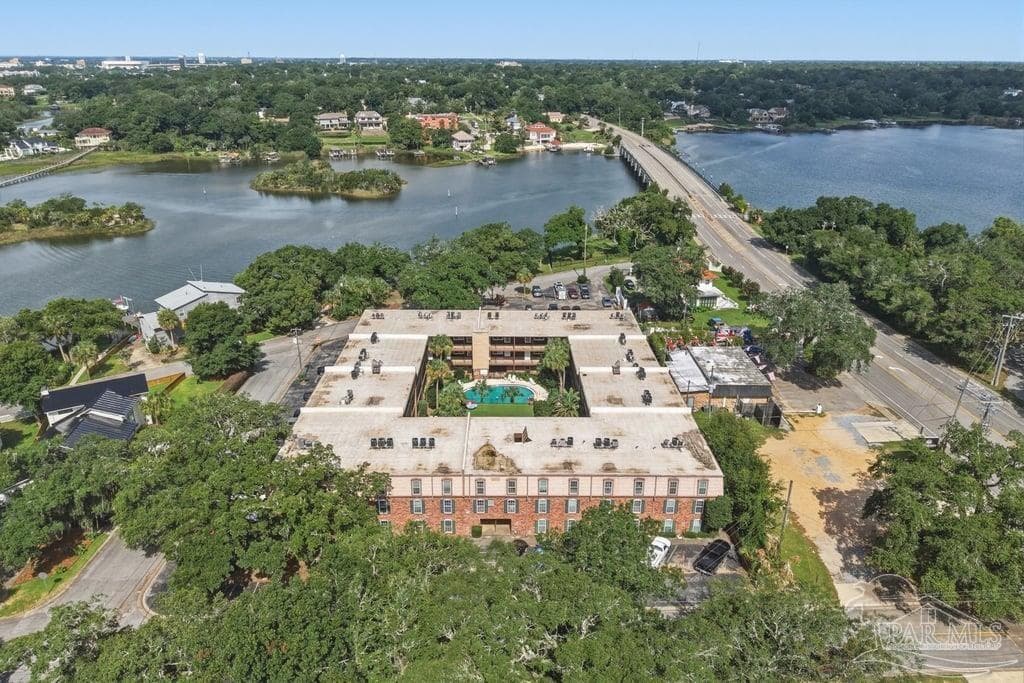300 Bayou Blvd # 123