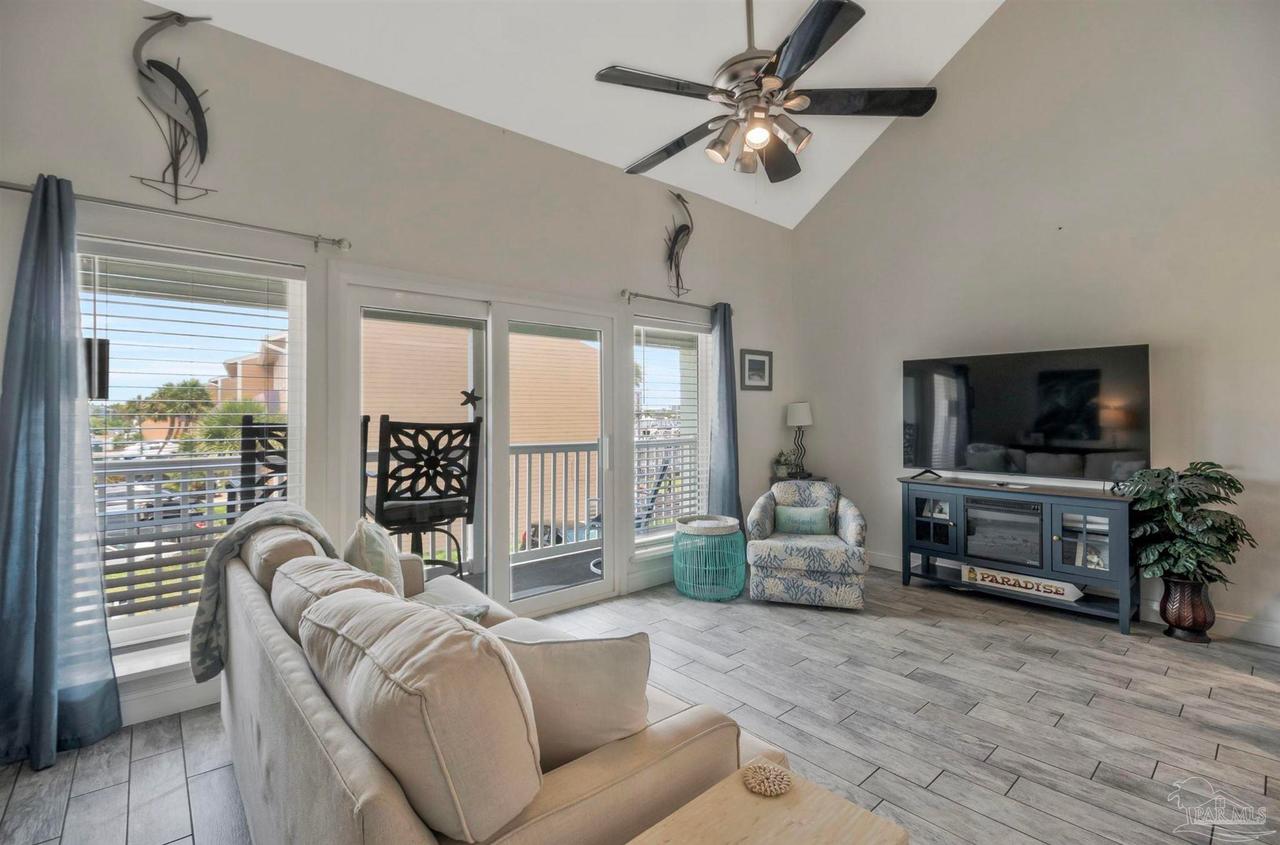 336 Ft Pickens Rd # w 204