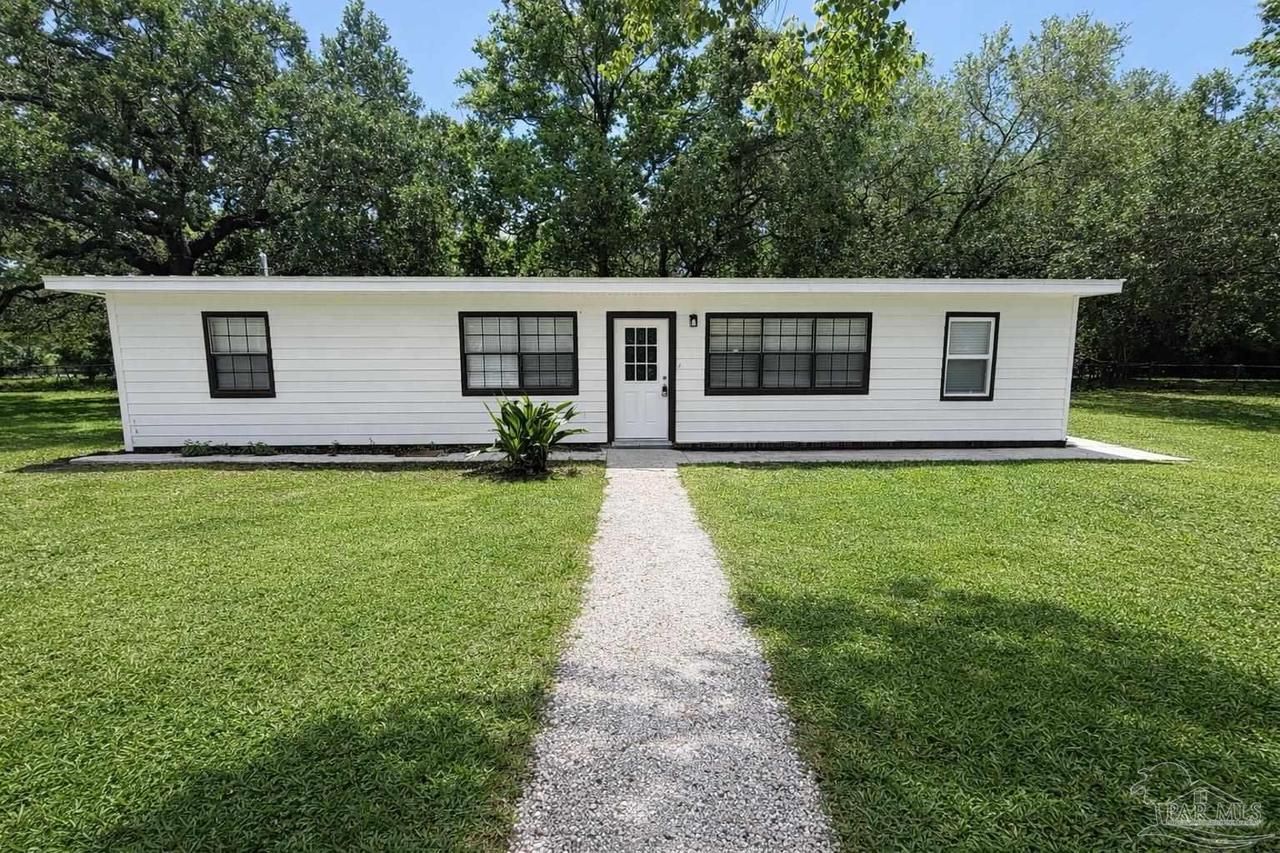 821 Lydia Ave