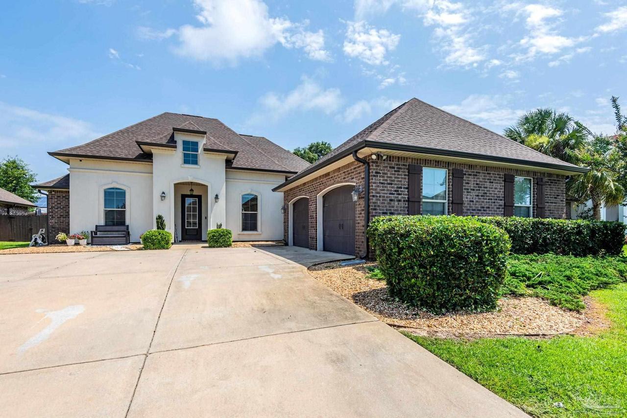 1525 Sabal Palm Dr