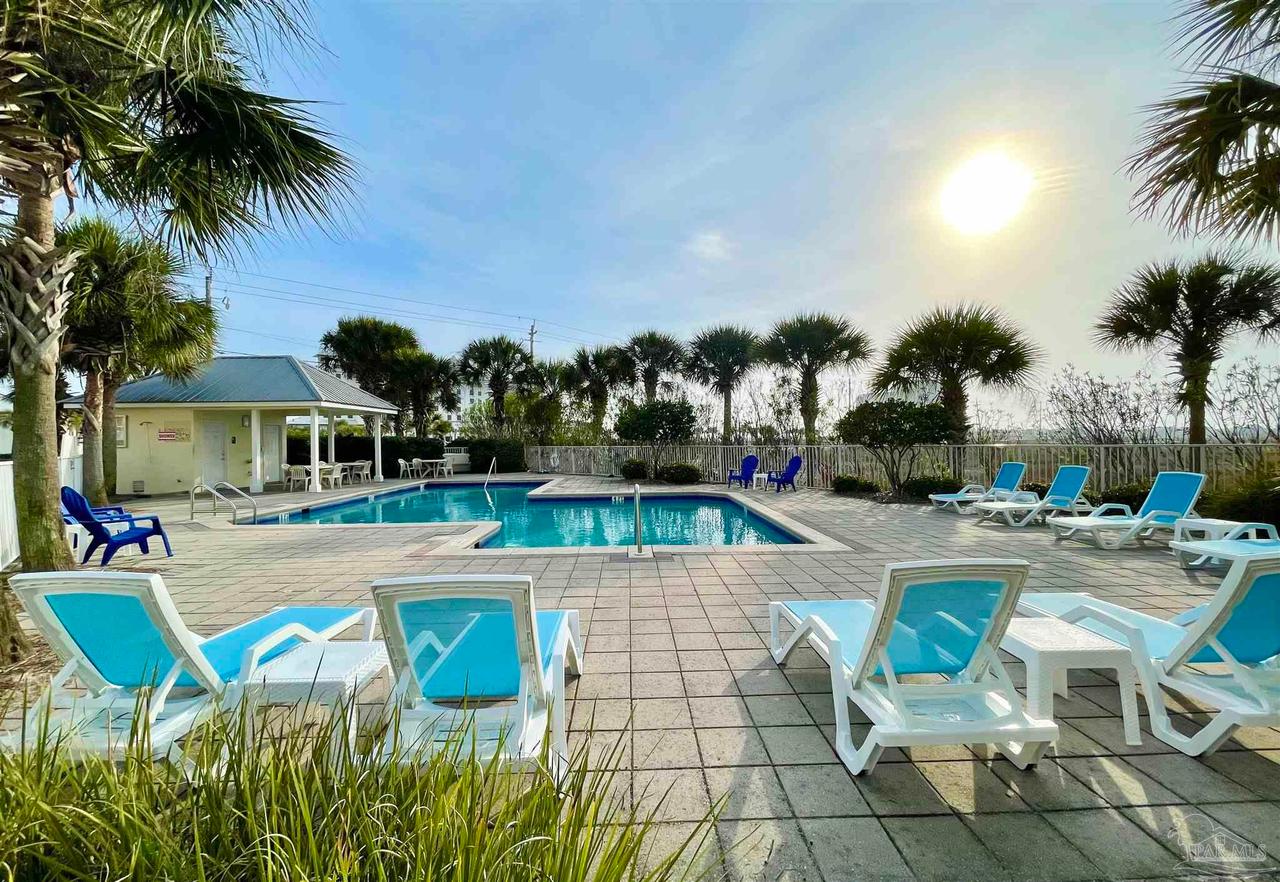 8436 Gulf Blvd # 612