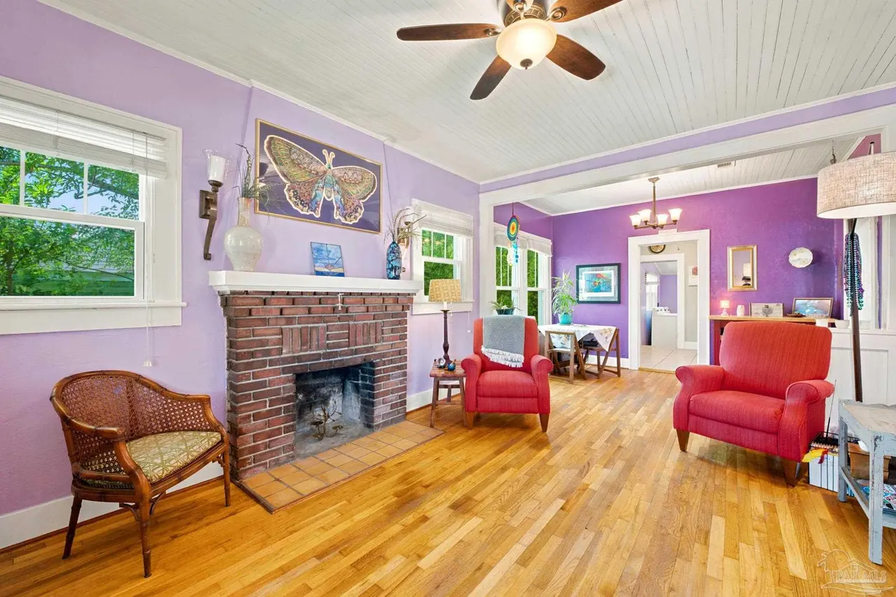 17 F St
