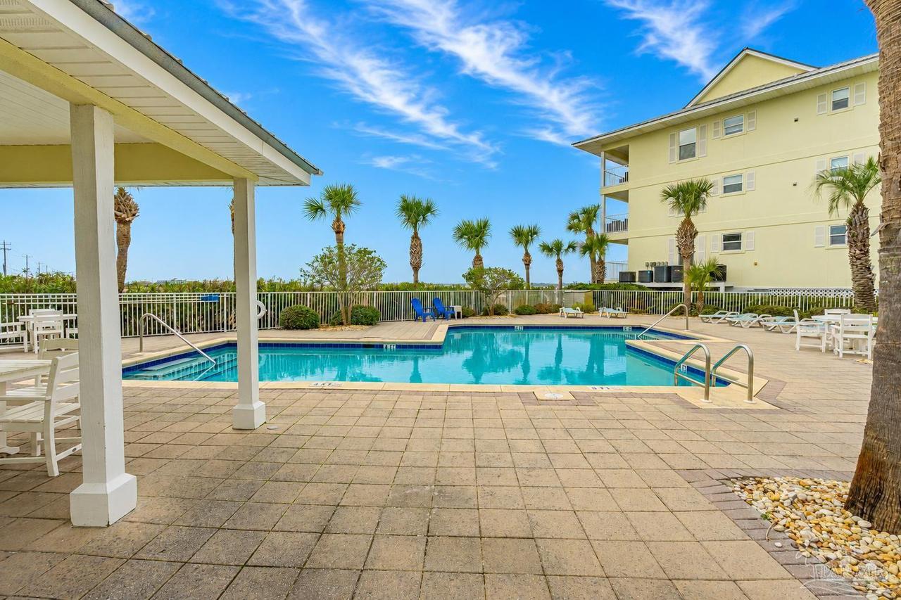 8436 Gulf Blvd # 613