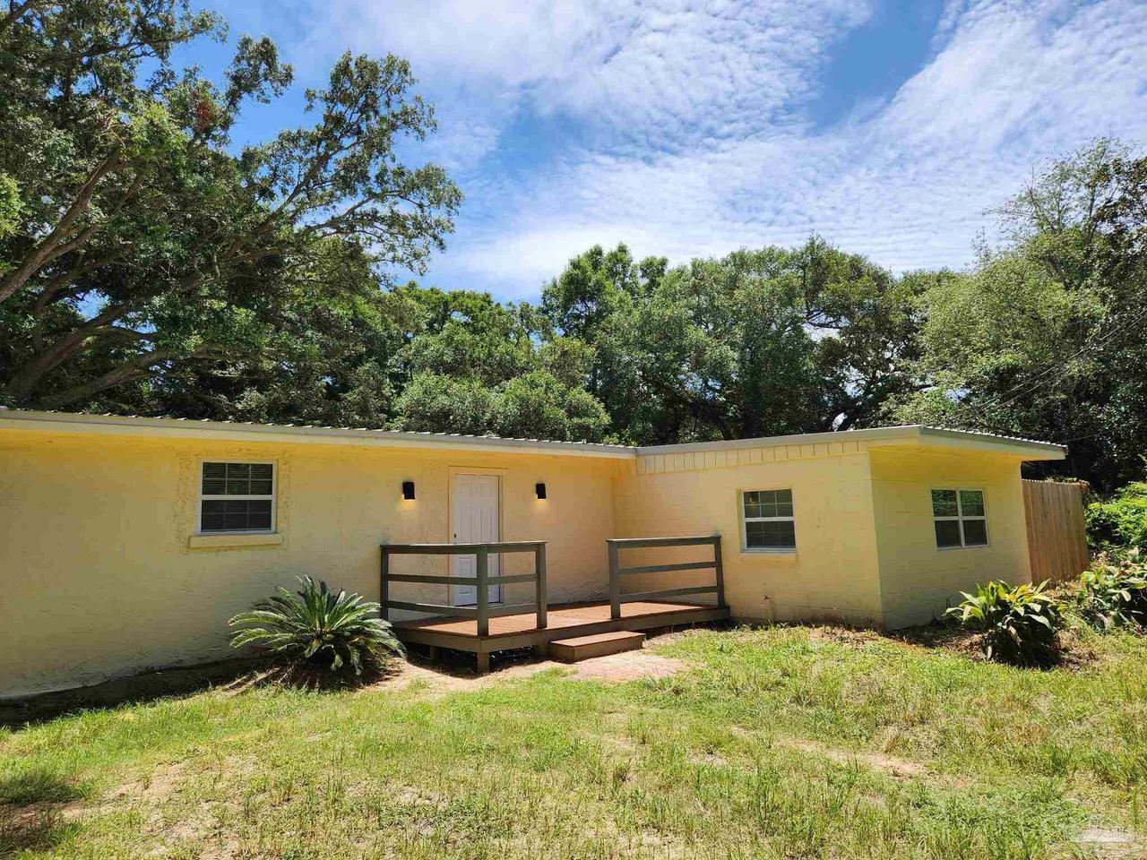 300 Louisiana Dr